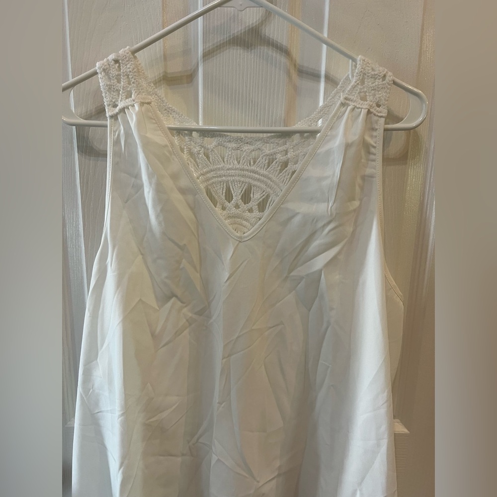 SHEIN White Lace Detail Tank Top